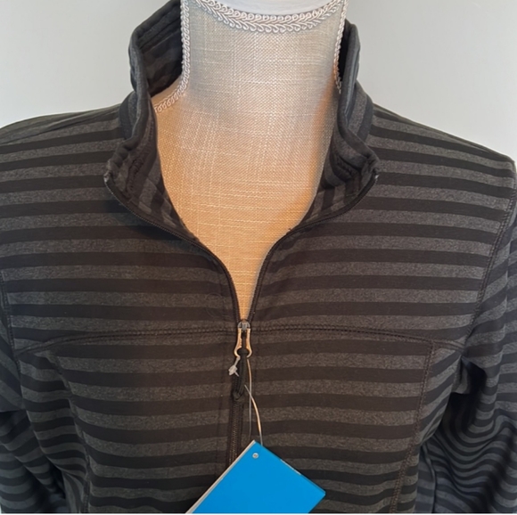 🆕Columbia Mountain Run Half Zip Pullover Jacket Black & Grey Stripe Size Medium - Picture 4 of 7